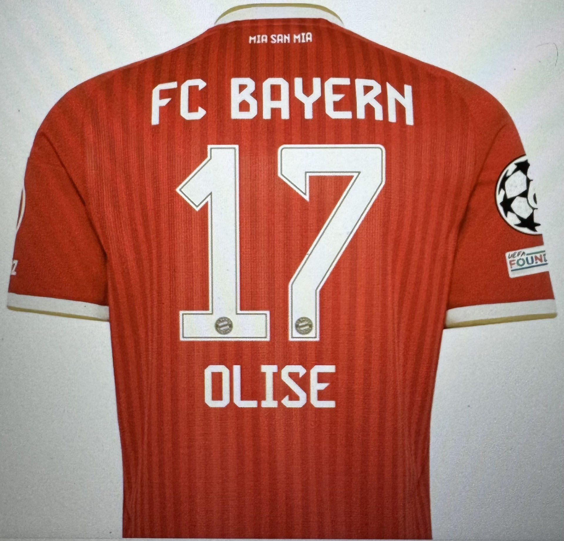 Men Club Bayern Munich Olose Red #17 Soccer Jersey